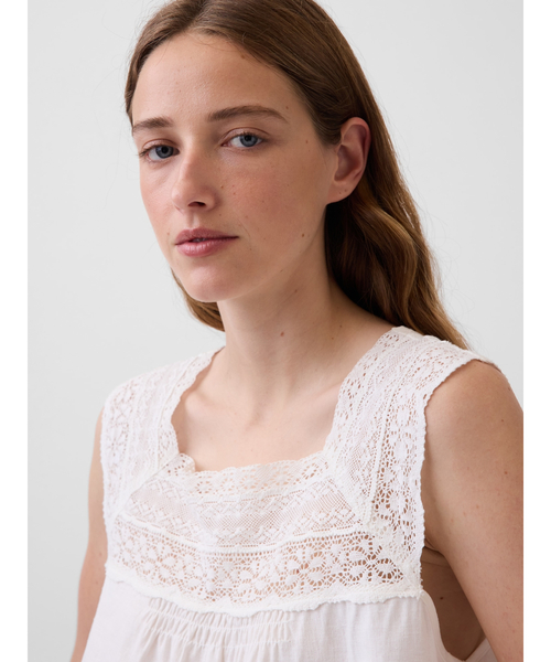 GAP（ギャップ）の「リネンブレンド クロシェ スクエアネックトップス（シャツ/ブラウス・レディース・ブラック/オフホワイト・S/L/M/XS/XXS）」の9枚目の写真