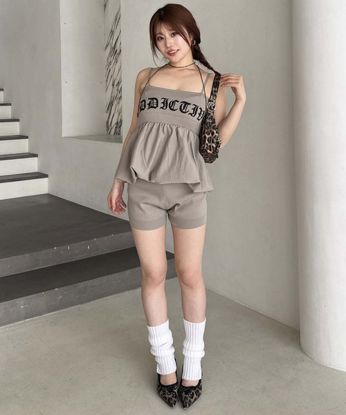 SPIRALGIRL（スパイラルガール）の「【HEISEI CORE/平成コア】ベアキャミ×バルーンショートパンツニットセット（セットアップ・レディース・ブラック/ベージュ・FREE）」の15枚目の写真