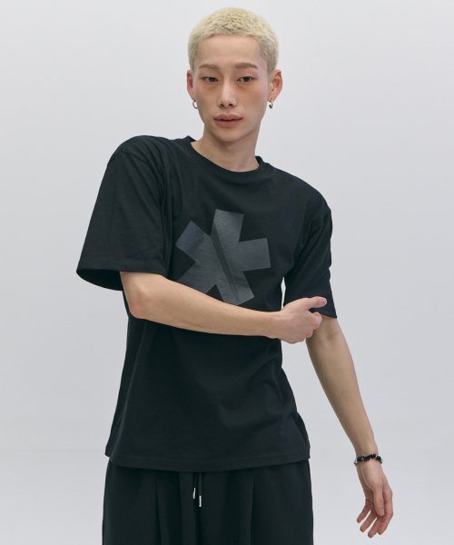 SOMEPLACE MAN（サムプレイス・マン）の「スタグラフィックセミオーバーフィットラウンドネックコットンベーシックシンプル半袖Tシャツ_2COLOR（Tシャツ/カットソー・メンズ・ブラック/ホワイト・FREE）」の6枚目の写真