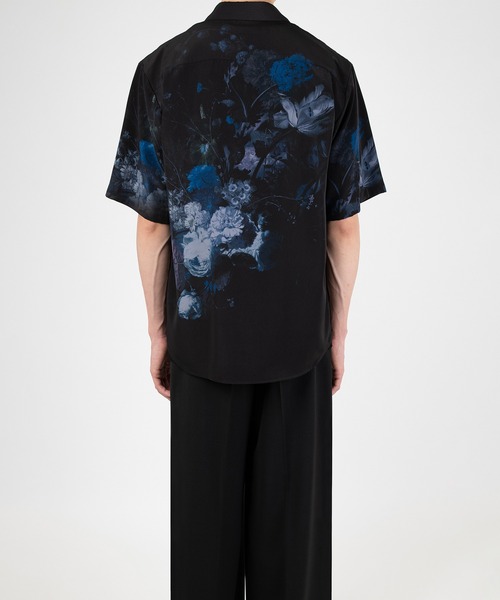 LAD MUSICIAN(ラッドミュージシャン)の「DECHINE FLOWER SHORT SLEEVE COMFORT SHIRT(Tシャツ/カットソー・メンズ・ブラック×ブルー/ワイン/ブラック×レッド・46/44/42)」の6枚目の写真