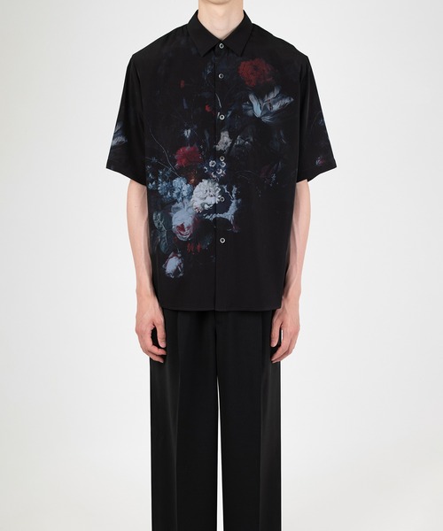 LAD MUSICIAN(ラッドミュージシャン)の「DECHINE FLOWER SHORT SLEEVE COMFORT SHIRT(Tシャツ/カットソー・メンズ・ブラック×ブルー/ワイン/ブラック×レッド・46/44/42)」の8枚目の写真