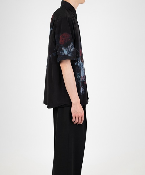 LAD MUSICIAN(ラッドミュージシャン)の「DECHINE FLOWER SHORT SLEEVE COMFORT SHIRT(Tシャツ/カットソー・メンズ・ブラック×ブルー/ワイン/ブラック×レッド・46/44/42)」の10枚目の写真