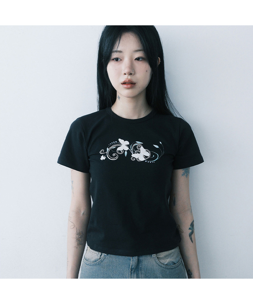 FRAGFARM(フラグファーム)の「ナビフラワークロップTシャツ (3カラー)(Tシャツ/カットソー・レディース・グレー/ブラック/ホワイト・FREE)」の2枚目の写真