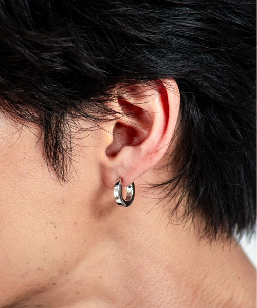 TOM WOOD（トムウッド）の「【TOMWOOD】Beck Hoops シルバー ピアス　ユニセックス（ピアス（両耳用）・レディース・シルバー・FREE）」の6枚目の写真