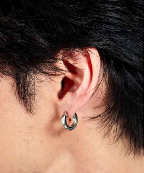 TOM WOOD（トムウッド）の「【TOMWOOD】Beck Hoops シルバー ピアス　ユニセックス（ピアス（両耳用）・レディース・シルバー・FREE）」の11枚目の写真