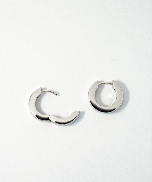 TOM WOOD（トムウッド）の「【TOMWOOD】Beck Hoops シルバー ピアス　ユニセックス（ピアス（両耳用）・レディース・シルバー・FREE）」の2枚目の写真