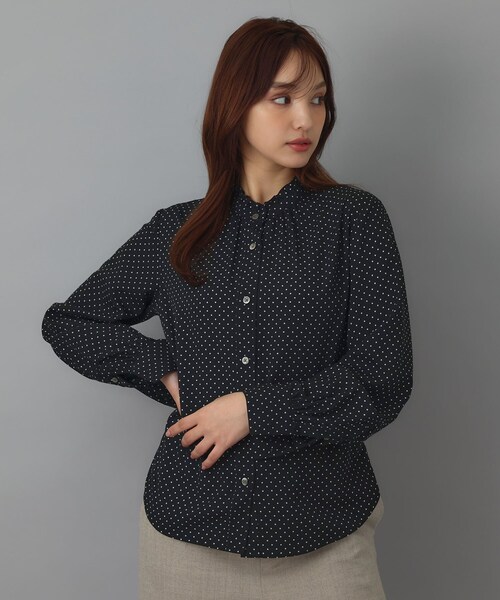 DRESSTERIOR（ドレステリア）の「スタンドフリル ドットシャツ（シャツ/ブラウス・レディース・ブラック系・38/36/34）」の8枚目の写真