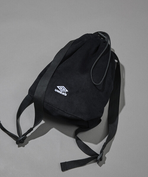 UMBRO(アンブロ)の「UMBRO/アンブロ SP Corduroy Packable MINI BAG/別注 コーデュロイ パッカブル ミニバッグ/ナップサック型(バックパック/リュック・メンズ・ダークブラウン/ブラック・ONE SIZE)」の4枚目の写真