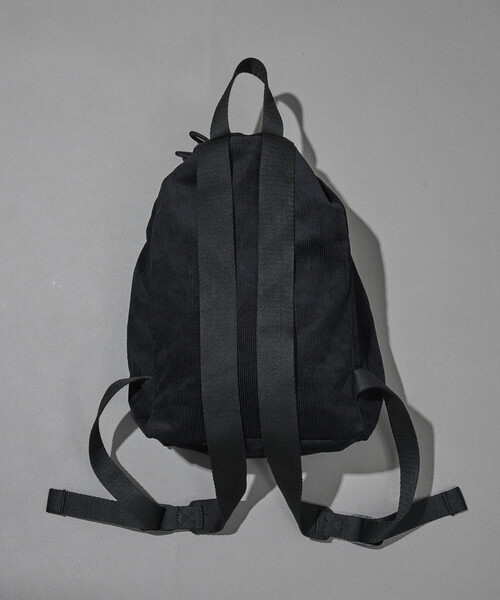 UMBRO(アンブロ)の「UMBRO/アンブロ SP Corduroy Packable MINI BAG/別注 コーデュロイ パッカブル ミニバッグ/ナップサック型(バックパック/リュック・メンズ・ダークブラウン/ブラック・ONE SIZE)」の8枚目の写真
