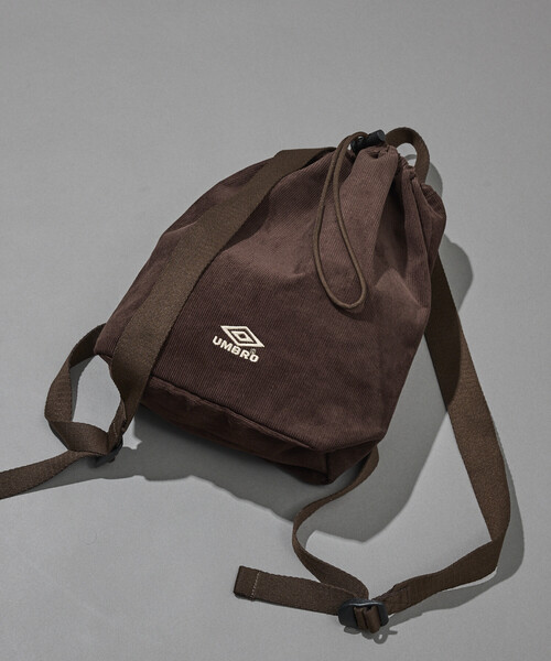UMBRO(アンブロ)の「UMBRO/アンブロ SP Corduroy Packable MINI BAG/別注 コーデュロイ パッカブル ミニバッグ/ナップサック型(バックパック/リュック・メンズ・ダークブラウン/ブラック・ONE SIZE)」の13枚目の写真