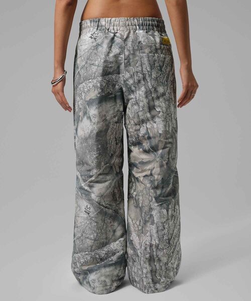JORDAN BRAND(ジョーダンブランド)の「ジョーダン ブルックリン ウィメンズ リアルツリー パンツ / Jordan Brooklyn Women's Realtree Pants IM6947-100 White(その他パンツ・レディース・ホワイト・M/L/XS/XL/S)」の3枚目の写真