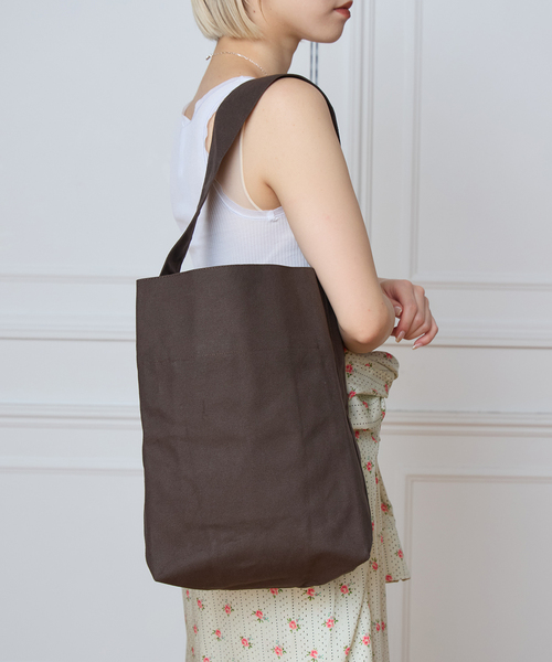 IENA LA BOUCLE(イエナラブークル)の「《撥水》KAAN カーン MIDI BUCKET トート K-BTMC-MOS/ BOU(トートバッグ・レディース・ブラウン/グリーン・FREE)」の9枚目の写真
