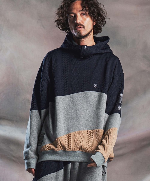 ANGENEHM（アンゲネーム）の「mpa4194-Cardboard Knit Jacquard-Blocked Hoodie プルオーバーパーカー(AG07-019acg)（パーカー・メンズ・ブラック/ミックスグレー・S/M/L）」の22枚目の写真