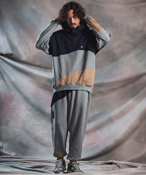 ANGENEHM（アンゲネーム）の「mpa4194-Cardboard Knit Jacquard-Blocked Hoodie プルオーバーパーカー(AG07-019acg)（パーカー・メンズ・ブラック/ミックスグレー・S/M/L）」の12枚目の写真