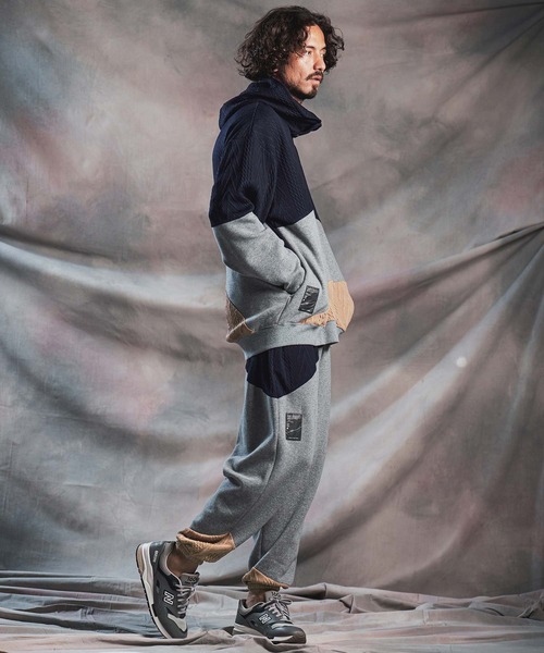 ANGENEHM（アンゲネーム）の「mpa4194-Cardboard Knit Jacquard-Blocked Hoodie プルオーバーパーカー(AG07-019acg)（パーカー・メンズ・ブラック/ミックスグレー・S/M/L）」の14枚目の写真