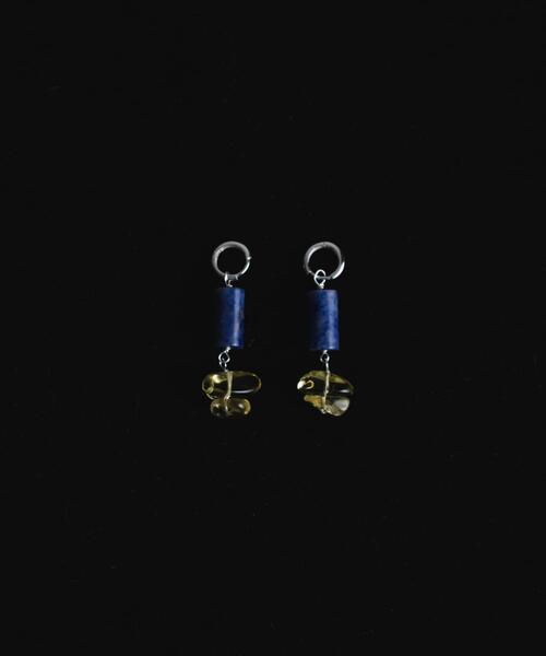 SMELLY（スメリー）の「SMELLY so’　sodalite cylinder pierce（ピアス（両耳用）・レディース・シルバー系その他・-）」の6枚目の写真