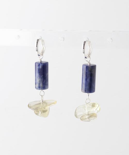 SMELLY(スメリー)の「SMELLY so’ sodalite cylinder pierce(ピアス(両耳用)・レディース・シルバー系その他・-)」の7枚目の写真