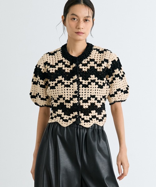 CLANE(クラネ)の「【CLANE/クラネ】MALL BORDER HAND CROCHET KNIT CARDIGAN/ハンドクロシェニットカーディガン(カーディガン/ボレロ・レディース・ブラック/ベージュ・1)」の2枚目の写真