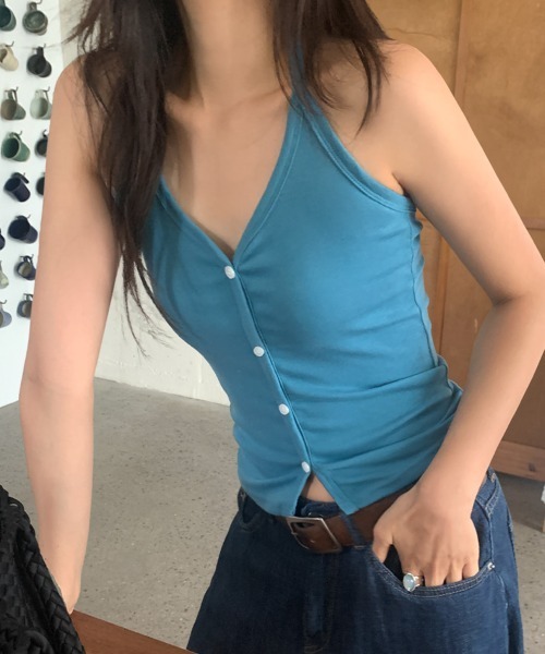 LOENNE(ロエヌ)の「Button Halter Top / ボタンホルタートップス(Tシャツ/カットソー・レディース・ブルー/アイボリー/ブラック/チャコールグレー・FREE)」の13枚目の写真