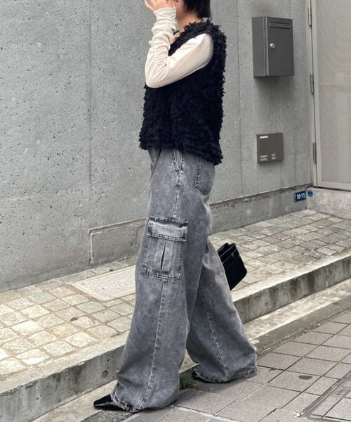 goocy(グーシー)の「デニムカーゴパンツ(デニムパンツ・レディース・ブルー/ブラック/ネイビー・MEDIUM/SMALL)」の7枚目の写真