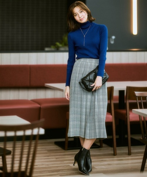 7days Life Styling（セブンデイズライフスタイリング）の「【静電気防止/UVカット】毛玉になりにくい　リブタートルネックニット（ニット/セーター・レディース・レッド系/杢グレー/ベージュ/ブラック/ロイヤルブルー・M/L/LL/S）」の15枚目の写真