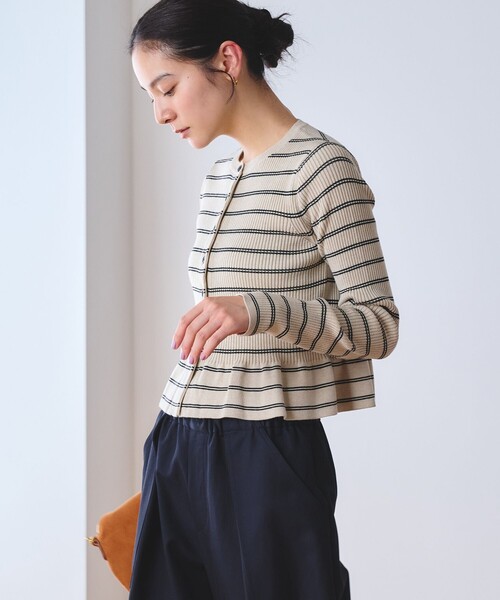BEAUTY&YOUTH UNITED ARROWS(ビューティーアンドユースユナイテッドアローズ)の「【WEB限定 Wardrobe DAILY MINIMAL】ボーダー ペプラムニットカーディガン(カーディガン/ボレロ・レディース・ナチュラル/ブラック/ダークブラウン・FREE)」の3枚目の写真