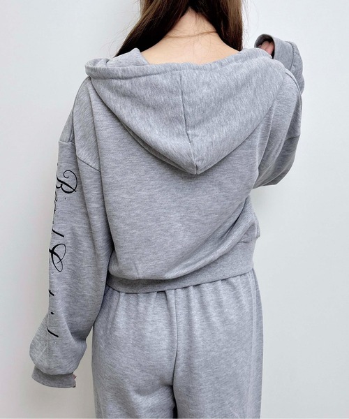 INGNI(イング)の「ラメスウェット刺繍パーカー(パーカー・レディース・グレー/ライトピンク/ブラック・M)」の10枚目の写真