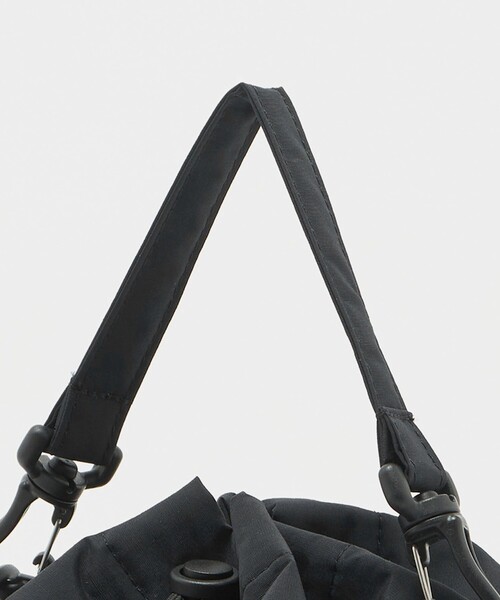 AIGLE（エーグル）の「＜AIGLE＞BasicDrawstring SLD（ショルダーバッグ・レディース・ブラック・FREE）」の6枚目の写真
