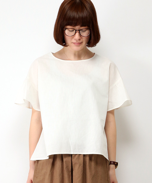 LBC（エルビーシー）の「リネンコットンフリル袖ブラウス        （シャツ/ブラウス・レディース・ホワイト/オフホワイト/ダークブルー・LARGE/MEDIUM）」の2枚目の写真