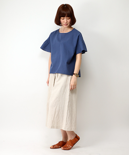 LBC（エルビーシー）の「リネンコットンフリル袖ブラウス        （シャツ/ブラウス・レディース・ホワイト/オフホワイト/ダークブルー・LARGE/MEDIUM）」の11枚目の写真