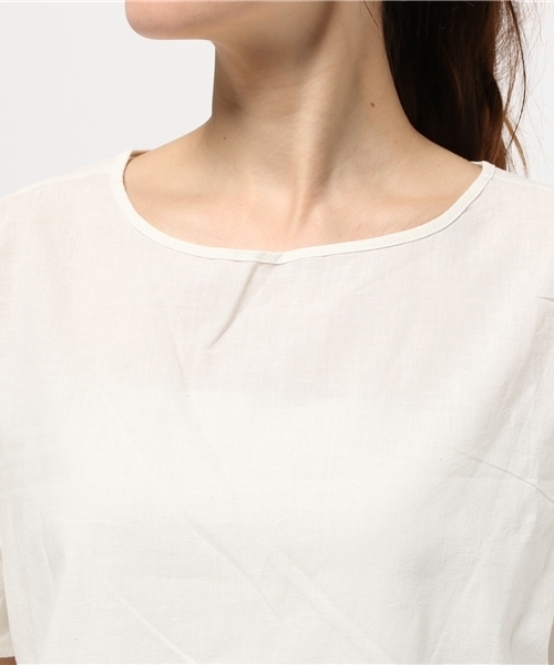 LBC（エルビーシー）の「リネンコットンフリル袖ブラウス        （シャツ/ブラウス・レディース・ホワイト/オフホワイト/ダークブルー・LARGE/MEDIUM）」の4枚目の写真