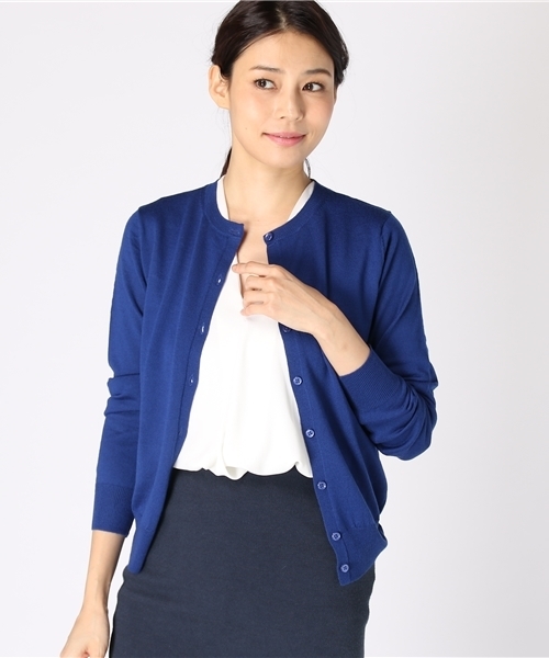 NATURAL BEAUTY BASIC(ナチュラルビューティーベーシック)の「【AneCan 12月号掲載】イタリーウールベーシックラウンドネックカーディガン(カーディガン/ボレロ・レディース・ピンク/グリーン/グレー/ブラック/ベージュ/ブルー系その他・MEDIUM/SMALL)」の1枚目の写真