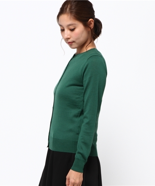 NATURAL BEAUTY BASIC(ナチュラルビューティーベーシック)の「【AneCan 12月号掲載】イタリーウールベーシックラウンドネックカーディガン(カーディガン/ボレロ・レディース・ピンク/グリーン/グレー/ブラック/ベージュ/ブルー系その他・MEDIUM/SMALL)」の9枚目の写真