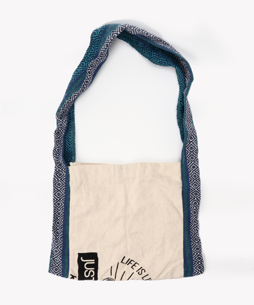 チャイハネ（チャイハネ）の「【チャイハネ】バイクショルダーバッグ（ショルダーバッグ・メンズ・ブルー/グレー/レッド・FREE）」の7枚目の写真