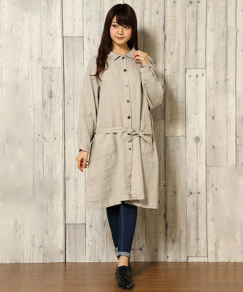 LBC（エルビーシー）の「平織りリネンステンカラーコート               （ステンカラーコート・レディース・オフホワイト/ブルー・MEDIUM）」の14枚目の写真