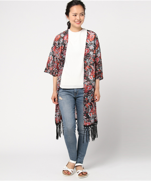 VENCEEXCHANGE（ヴァンスエクスチェンジ）の「フリンジエスニック花柄ガウン        （カーディガン/ボレロ・レディース・レッド/オフホワイト・MEDIUM）」の6枚目の写真