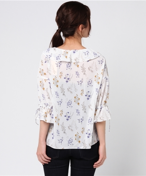 mysty woman（ミスティウーマン）の「デシン花柄編み上げフリル衿ブラウス（シャツ/ブラウス・レディース・ブラック/ライトブルー/イエロー系その他/オフホワイト・FREE）」の8枚目の写真