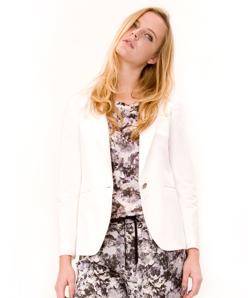 BEAUTY&YOUTH UNITED ARROWS（ビューティーアンドユースユナイテッドアローズ）の「BY OX 1Bジャケット ◆（テーラードジャケット・レディース・コバルトブルー/ホワイト・SMALL/MEDIUM）」の2枚目の写真