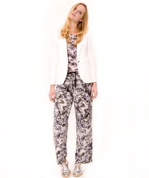 BEAUTY&YOUTH UNITED ARROWS（ビューティーアンドユースユナイテッドアローズ）の「BY OX 1Bジャケット ◆（テーラードジャケット・レディース・コバルトブルー/ホワイト・SMALL/MEDIUM）」の13枚目の写真