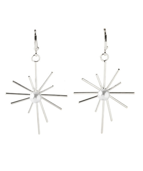 ANEMONE（アネモネ）の「一粒パールのトゥインクルピアス（ピアス（両耳用）・レディース・ゴールド/シルバー・FREE）」の6枚目の写真