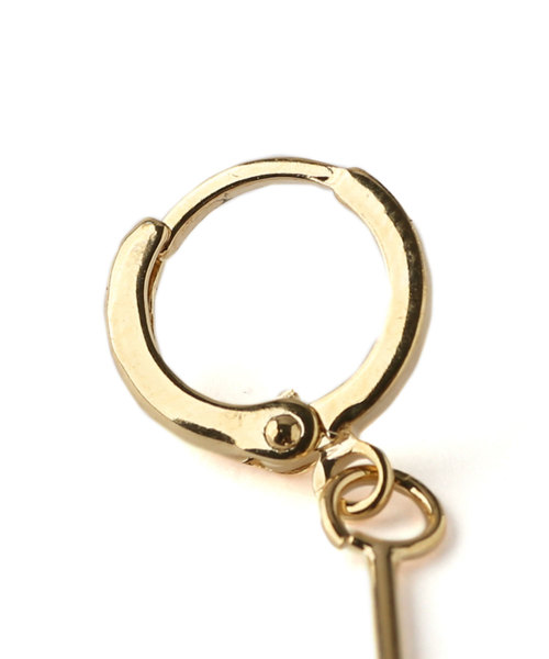 ANEMONE（アネモネ）の「一粒パールのトゥインクルピアス（ピアス（両耳用）・レディース・ゴールド/シルバー・FREE）」の4枚目の写真