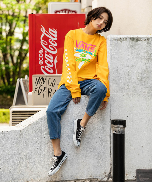【VANSアパレル(WJ)】M Neon Signboard TEE WHITE 国内発送 VANSアパレル(WJ)】M Neon Signboard TEE WHITE 国内発送 VANS