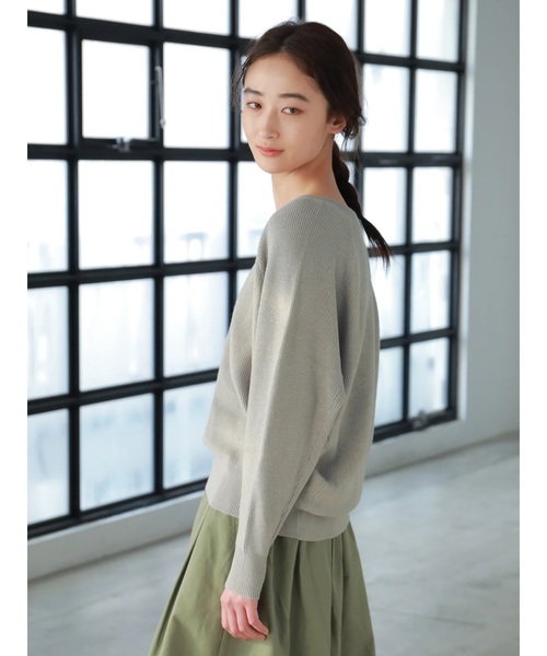 CRAFT STANDARD BOUTIQUE(クラフトスタンダードブティック)の「Vネックドルマンニットプルオーバー ○(ニット/セーター・レディース・ベージュ/ネイビー/アイボリー/グレー系その他・M/L)」の3枚目の写真