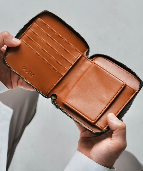 MURA(ムラ)の「ラウンドファスナーコードバン調/カーボン レザー スクエア 二つ折り財布(財布・メンズ・ブラック/ダークブラウン/ネイビー/グリーン/ブラック系その他/ブルー系その他/キャメル/ワイン・FREE)」の17枚目の写真