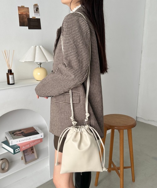 CLEA（クレア）の「2WAY 巾着 ミニショルダー（ショルダーバッグ・レディース・アイボリー/ブラック/ベージュ/オリーブ/ブラウン/グリーン/ゴールド/シルバー・FREE）」の14枚目の写真