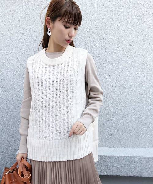 PICCIN（ピッチン）の「【WEB限定】バルキーニットケーブル編みベスト（ベスト・レディース・ブラック/オフホワイト/モカ/ベージュ・MEDIUM）」の5枚目の写真