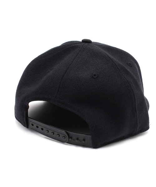 NIKE（ナイキ）の「ナイキ スナップバック フューチュラ キャップ NIKE SNAP BACK FUTURA CAP（キャップ・メンズ・レッド/ブラック・ONE SIZE）」の10枚目の写真