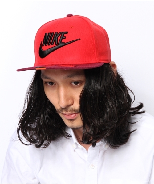 NIKE（ナイキ）の「ナイキ スナップバック フューチュラ キャップ NIKE SNAP BACK FUTURA CAP（キャップ・メンズ・レッド/ブラック・ONE SIZE）」の8枚目の写真