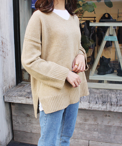 MODE ROBE（モードローブ）の「Vネックルーズニット（ニット/セーター・レディース・ライトグレー/ダークグレー/ブラウン/ベージュ・FREE）」の15枚目の写真