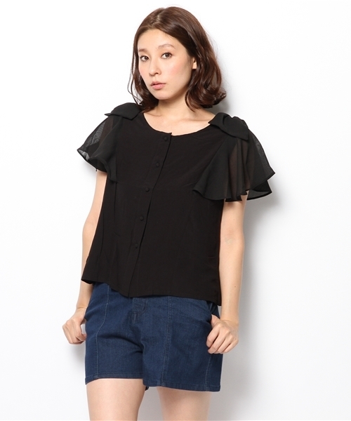 mystic（ミスティック）の「フリル肩リボンブラウス（シャツ/ブラウス・レディース・オフホワイト/ブルー/ブラック/キャメル・ﾌﾘ-）」の8枚目の写真